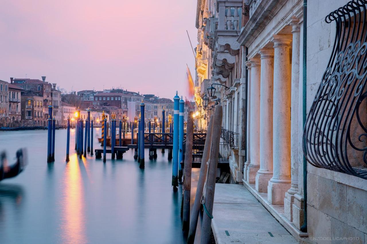 Capatron Hotel Venesia Bagian luar foto